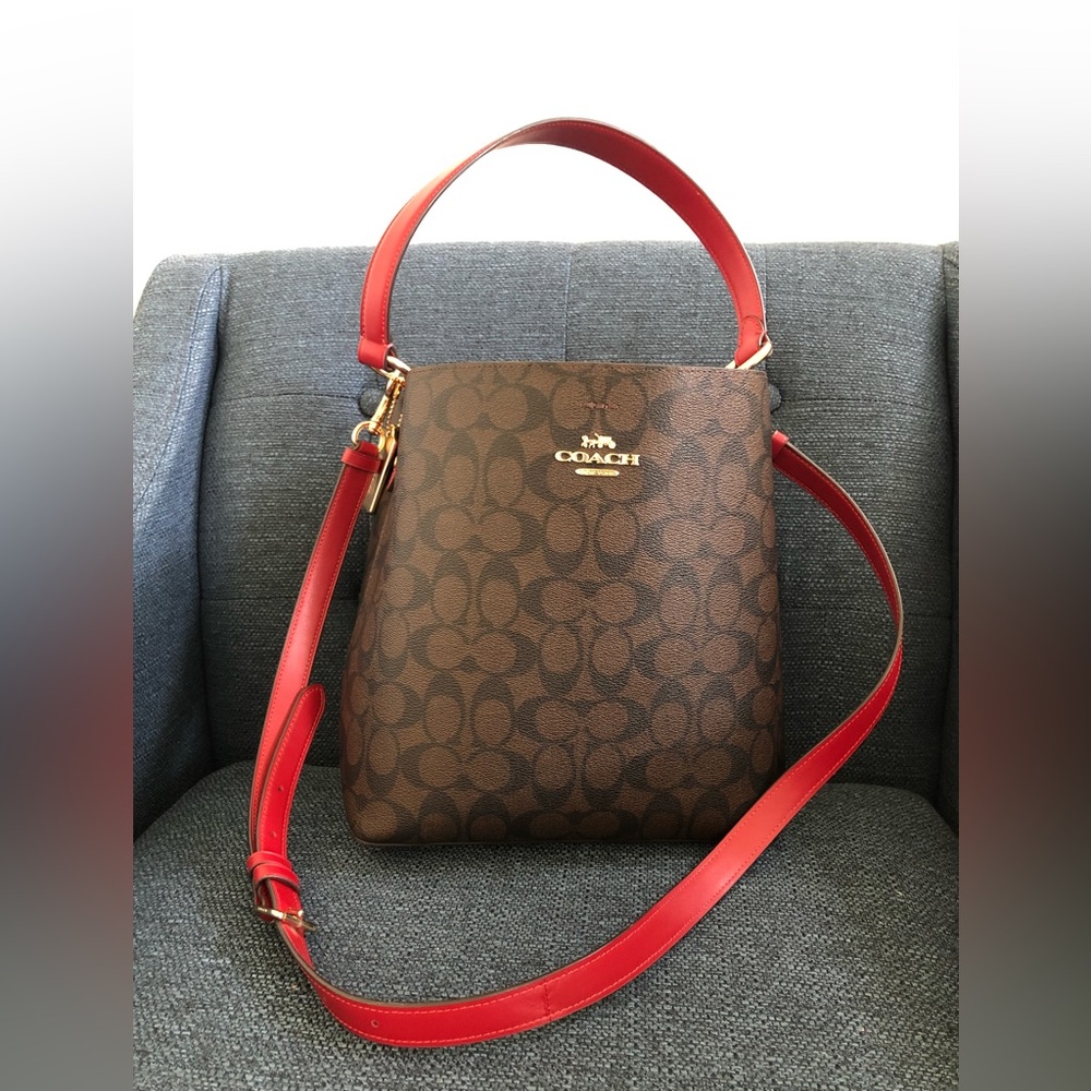 Coach Bucket Bag